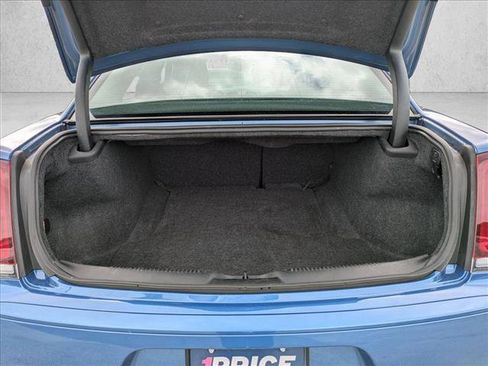 Used 2023 Chrysler 300 Touring w/ Sport Appearance Package image 7