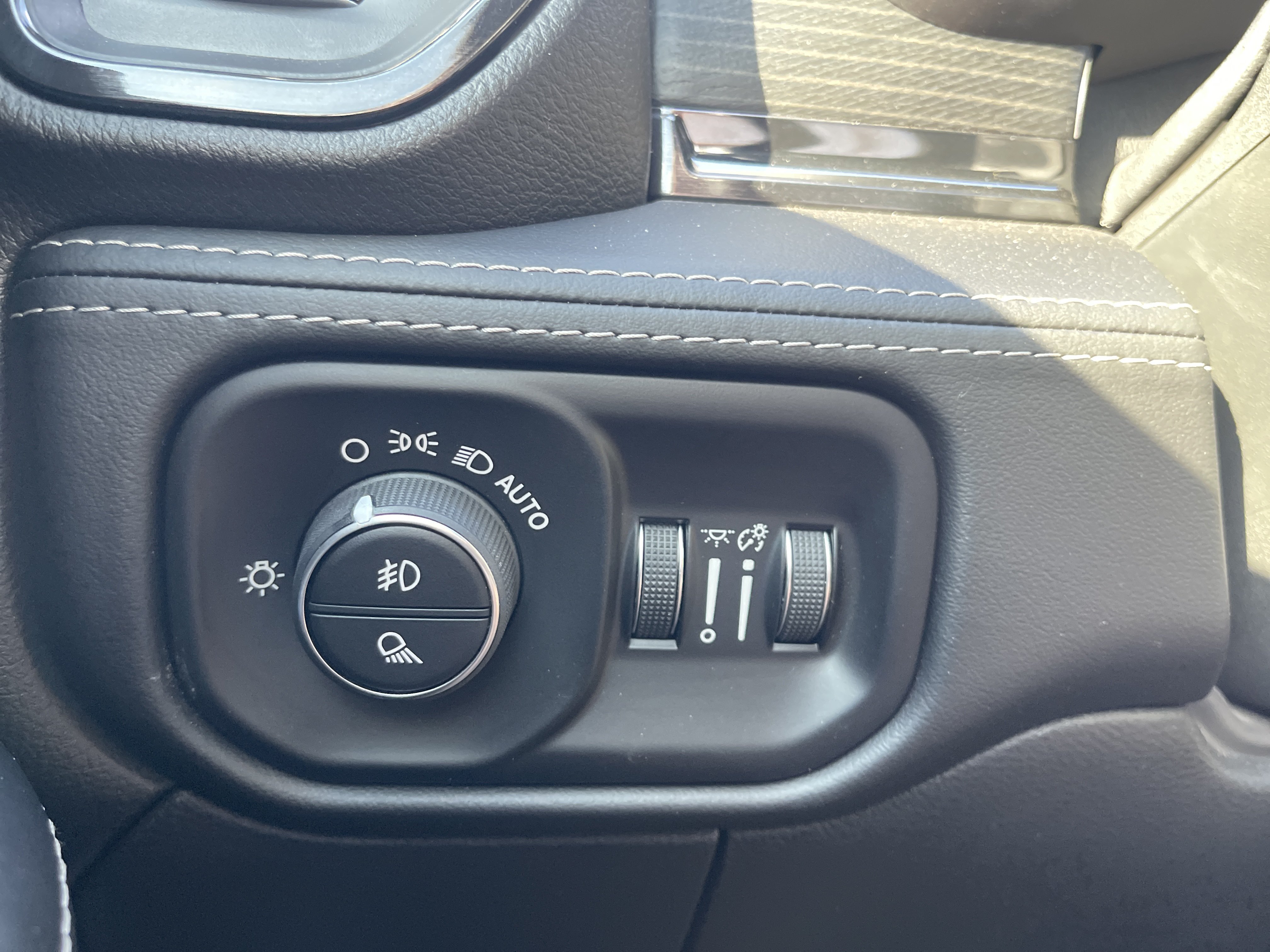 Used 2024 RAM 2500 Limited AWD/4WD image 21
