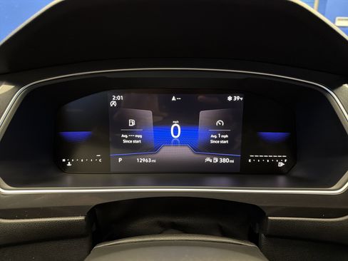 Certified 2024 Volkswagen Tiguan SE R-Line image 18