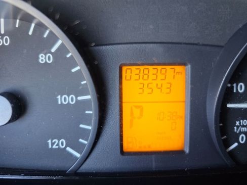 Used 2018 Mercedes-Benz Sprinter 2500 image 22