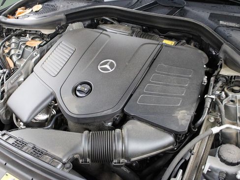 Used 2023 Mercedes-Benz GLC 300 image 40