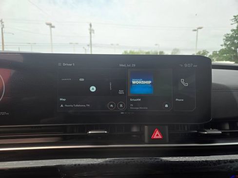 Used 2025 Kia Carnival SX Prestige FWD image 5