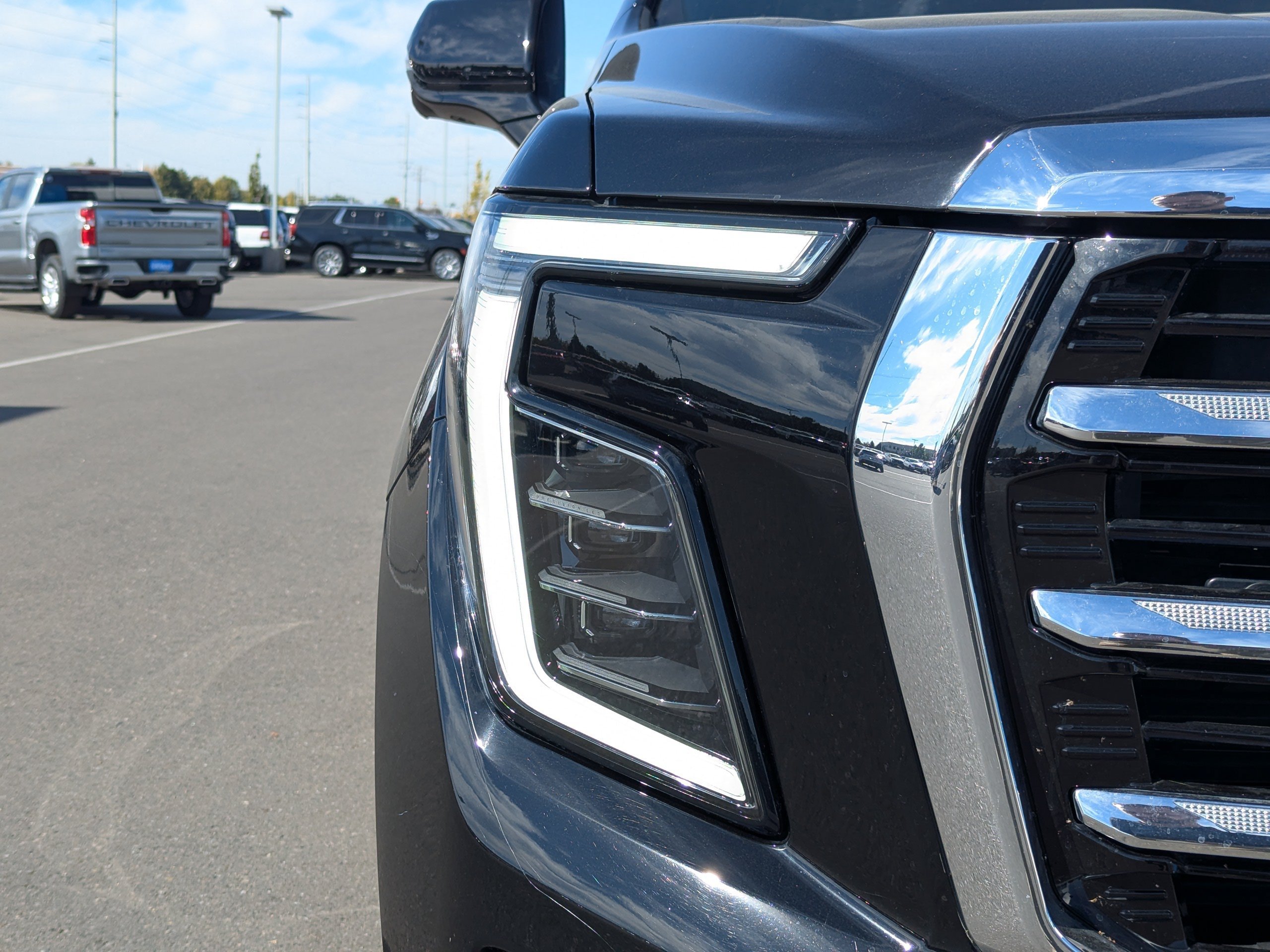 Used 2025 GMC Yukon XL Elevation AWD/4WD image 47