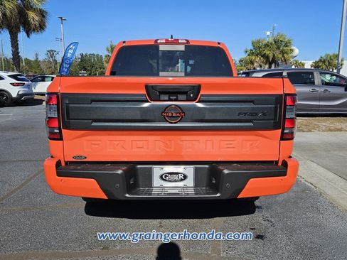 Used 2025 Nissan Frontier Pro-X image 4