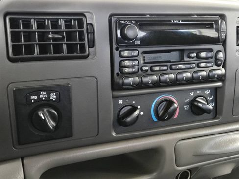 Used 2001 Ford F250 XLT AWD/4WD image 19