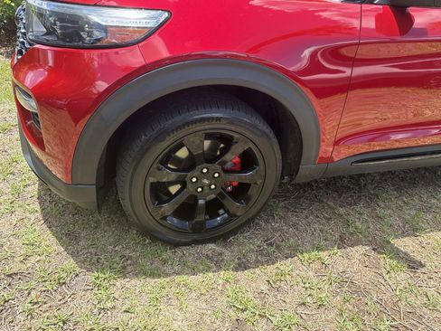Used 2023 Ford Explorer ST w/ Equipment Group 401A AWD/4WD image 10