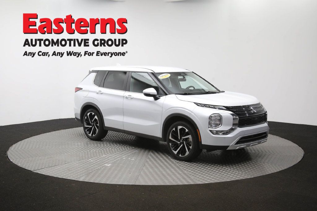 Used 2024 Mitsubishi Outlander SE FWD image 52