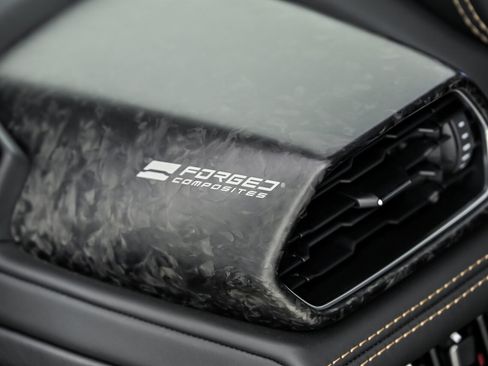 Used 2022 Lamborghini Huracan EVO RWD image 21