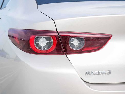 Used 2025 MAZDA MAZDA3 s FWD image 9