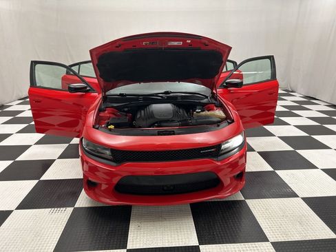 Used 2019 Dodge Charger R/T w/ Plus Group image 30