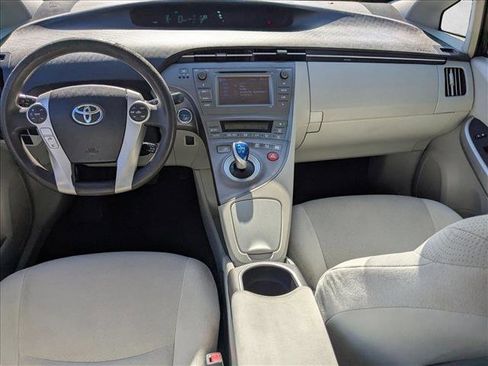 Used 2015 Toyota Prius Two image 16