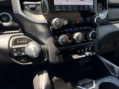 Used 2022 RAM 1500 Laramie AWD/4WD image 25