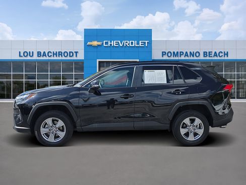 Used 2024 Toyota RAV4 XLE FWD image 4