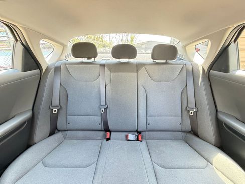 Used 2025 Kia K4 FWD image 36