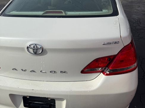 Used 2007 Toyota Avalon Limited image 3