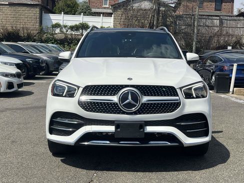 Used 2022 Mercedes-Benz GLE 350 4MATIC w/ AMG Line Exterior image 2