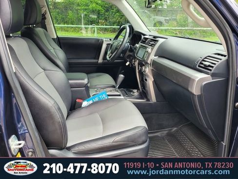 Used 2018 Toyota 4Runner SR5 Premium AWD/4WD image 11