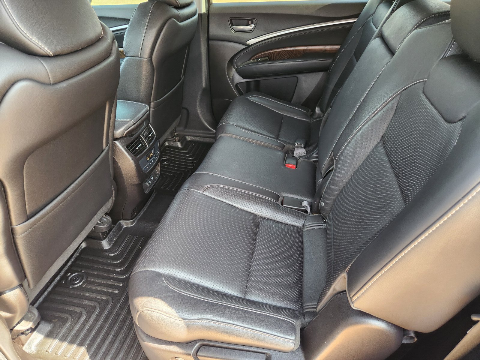Used 2020 Acura MDX w/ Technology Package FWD image 34