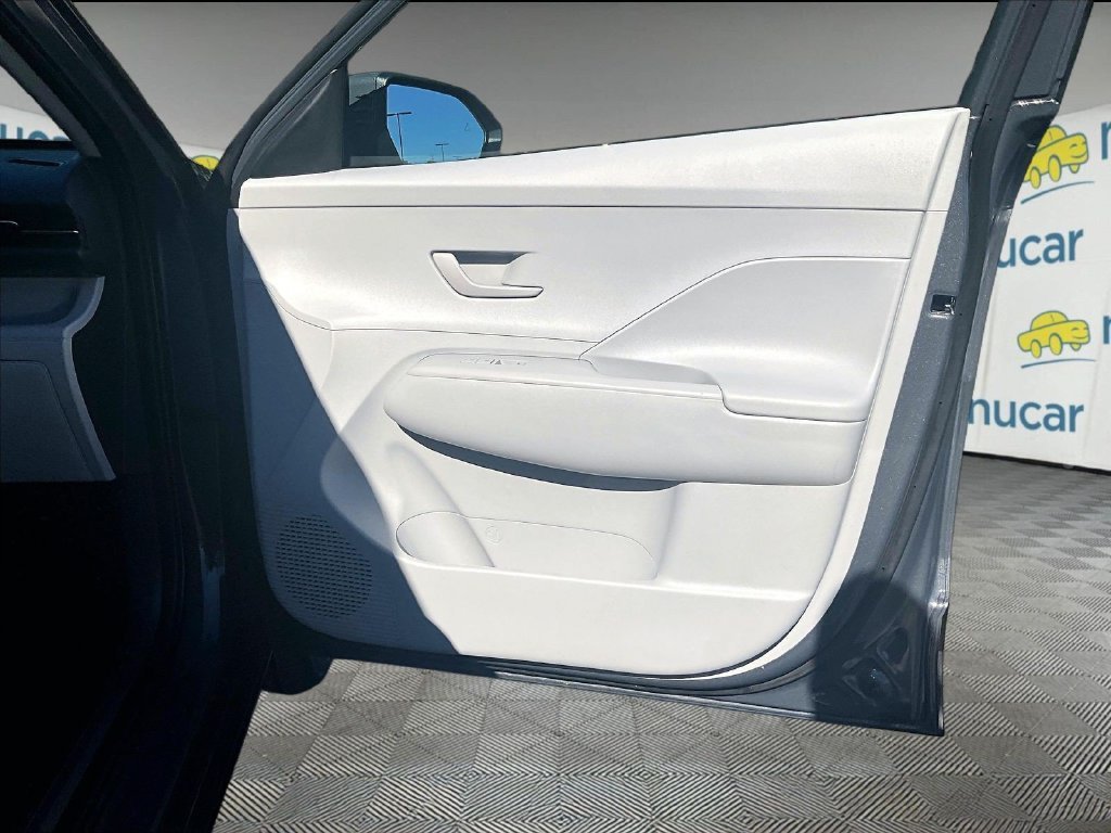 Used 2024 Hyundai Kona SEL AWD/4WD image 12