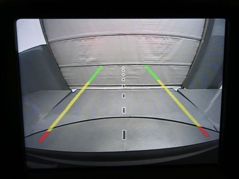 Used 2021 Jeep Cherokee Latitude Lux w/ Sun & Sound Group image 11