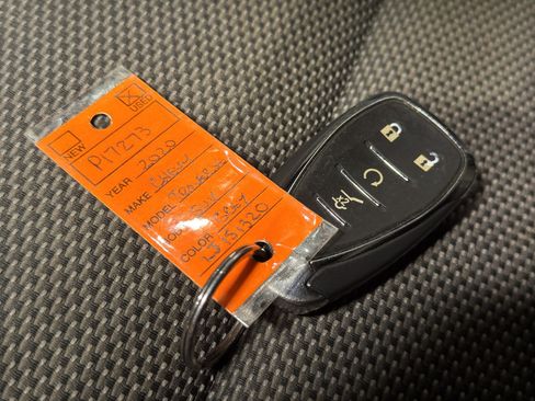 Used 2020 Chevrolet Traverse LT image 44