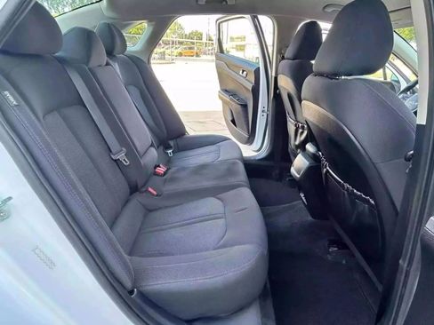 Used 2023 Kia K5 LXS image 15