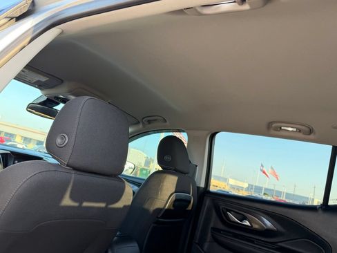 Used 2022 GMC Terrain SLE w/ Driver Convenience Package FWD image 34