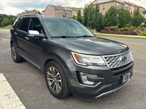 Used 2017 Ford Explorer Platinum AWD/4WD image 5