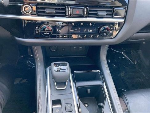 Used 2022 Nissan Pathfinder Platinum w/ Cargo Package image 37