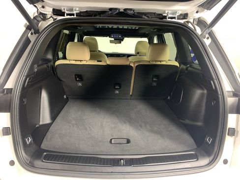 Used 2023 Jeep Grand Cherokee 4WD 4xe w/ Luxury Tech Group II image 36