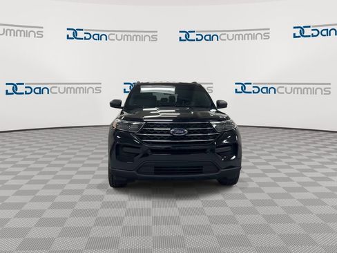 Used 2020 Ford Explorer XLT w/ Comfort Package image 3