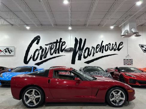 Used 2008 Chevrolet Corvette Coupe w/ Preferred Equipment Group RWD image 9