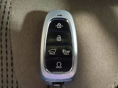 Used 2023 Hyundai Santa Fe SEL image 32