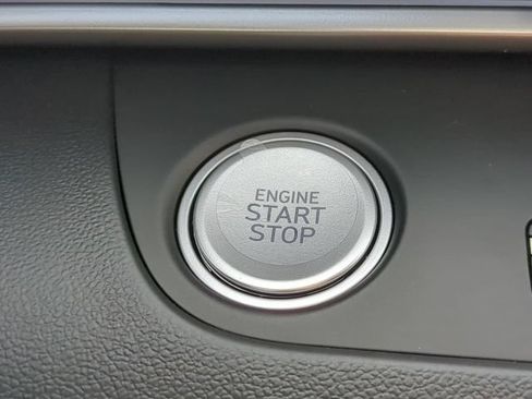 Used 2025 Hyundai Elantra Limited FWD image 27