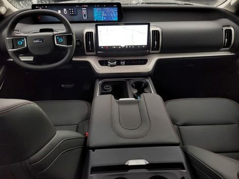 New 2025 Ford Expedition Max Active image 19