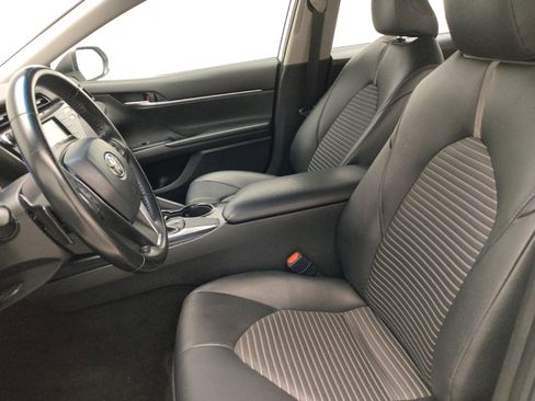Used 2019 Toyota Camry SE image 17