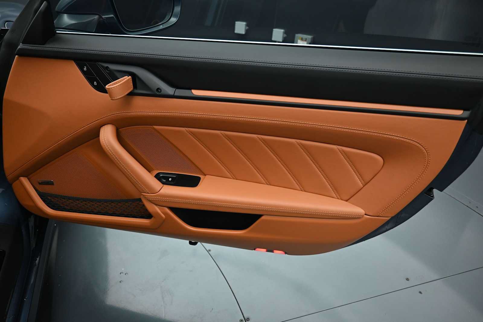 Certified 2024 Porsche 911 GT3 RS RWD image 25