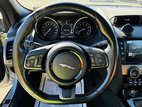 Used 2016 Jaguar F-TYPE S image 23