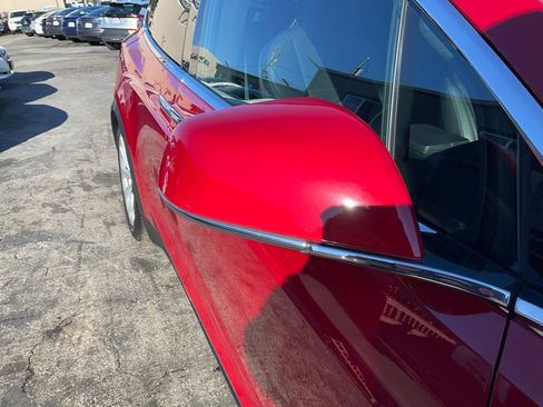 Used 2017 Tesla Model X 75D image 97