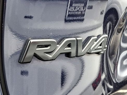 Used 2022 Toyota RAV4 Limited AWD/4WD image 30