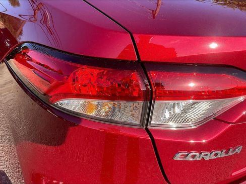 Used 2025 Toyota Corolla LE FWD image 27