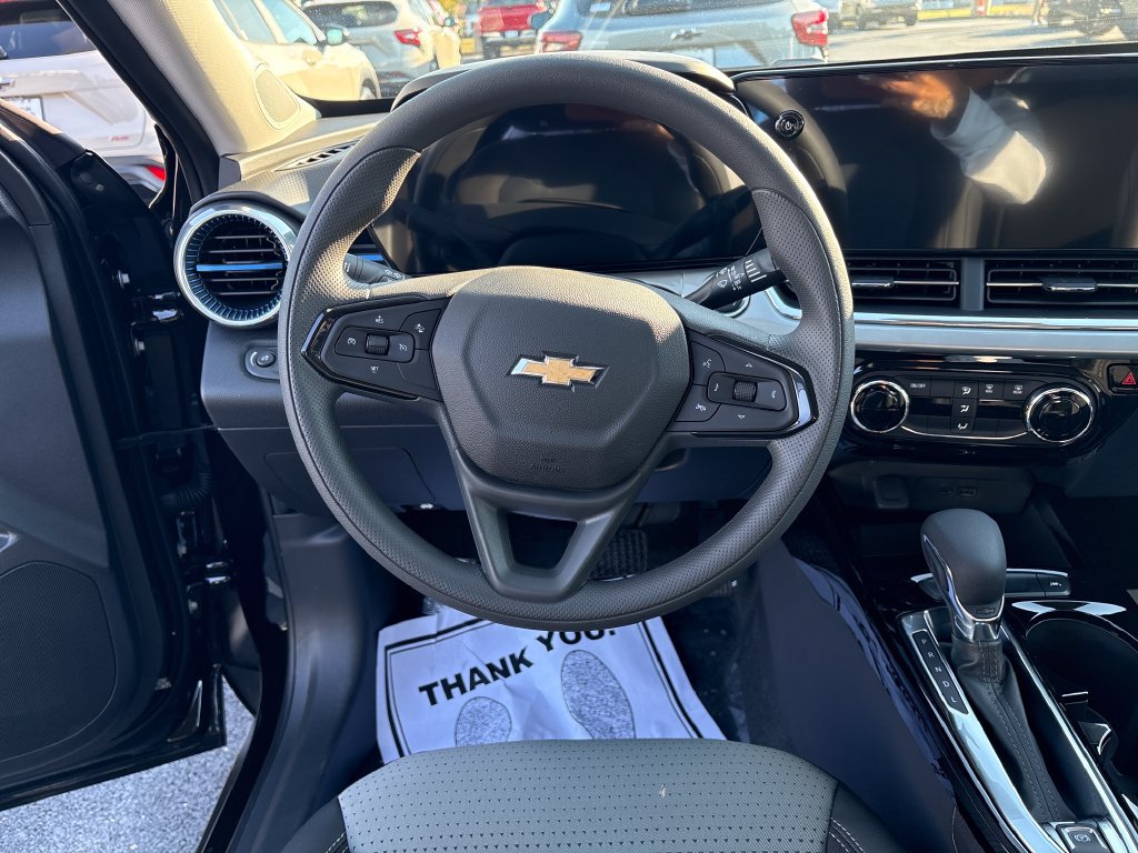 New 2026 Chevrolet Trax LT FWD image 16