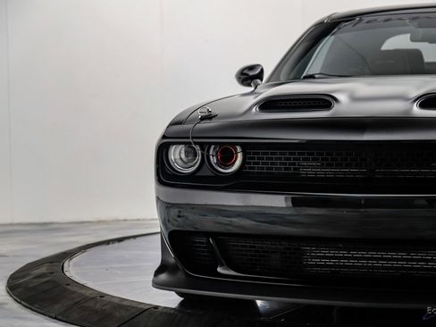 Used 2022 Dodge Challenger SRT Hellcat RWD image 37
