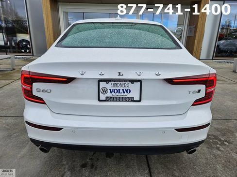 Used 2019 Volvo S60 T6 Momentum w/ Multimedia Package image 6