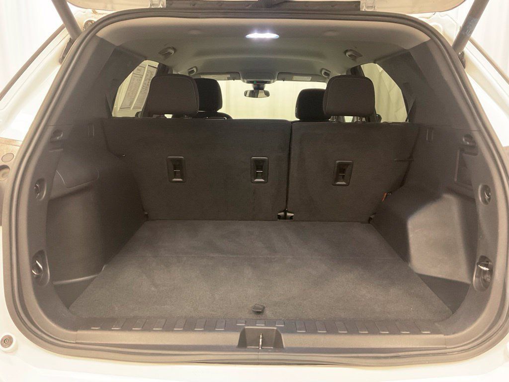 Used 2024 Chevrolet Equinox LT AWD/4WD image 37