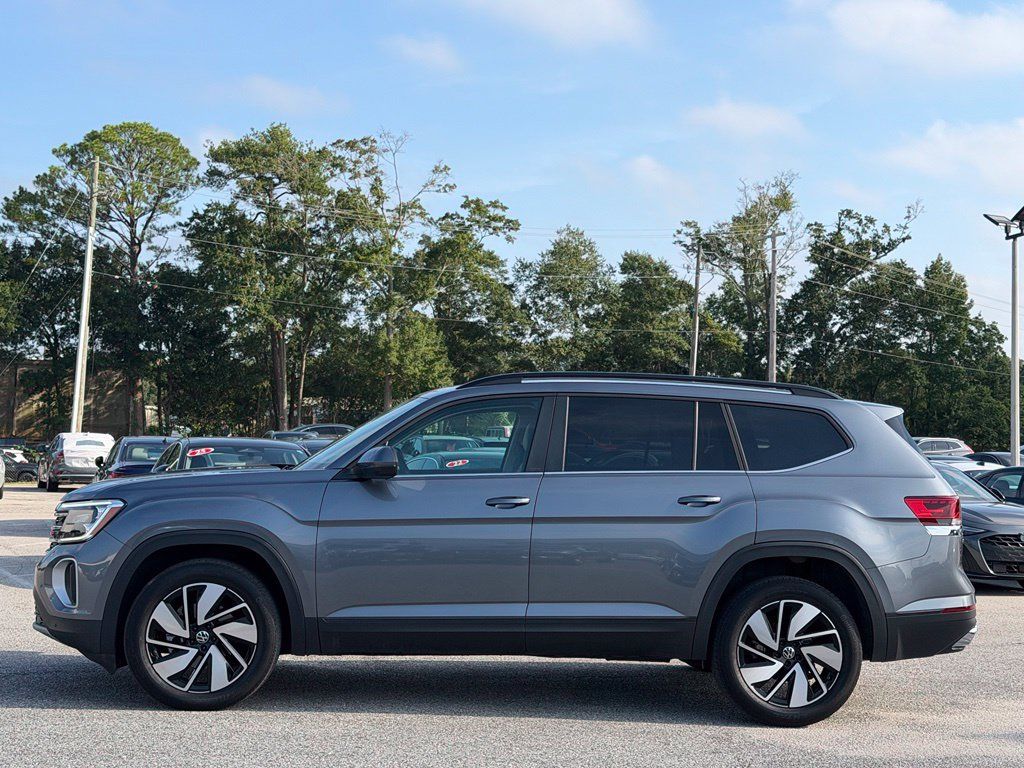 Used 2024 Volkswagen Atlas SE FWD image 8