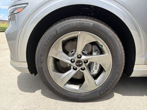 New 2026 Genesis GV70 2.5T AWD/4WD image 17