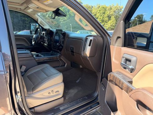Used 2015 GMC Sierra 2500 Denali w/ Duramax Plus Package AWD/4WD image 20