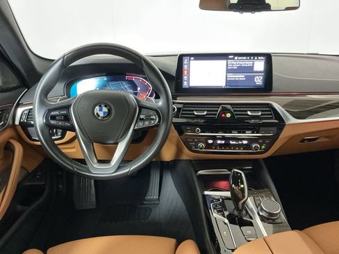 Certified 2023 BMW 530i w/ Premium Package image 9