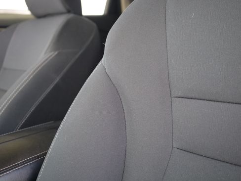 Used 2024 Nissan Rogue S FWD image 17